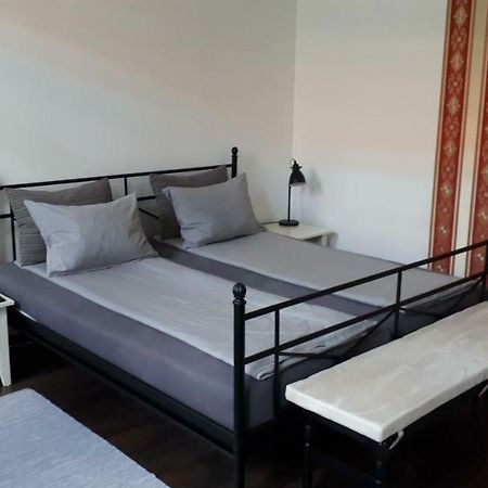 City Center Minimalist Apartment Oradea Exterior foto